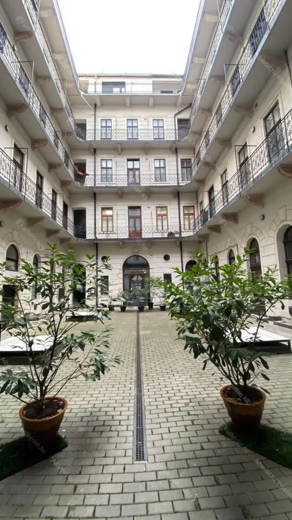 Kiadó albérlet 260000 Ft/hó áron: Budapest, VII. kerület  Király utca. Mérete: 46 nm, 2 szobás | Alberlet.hu - 6649305