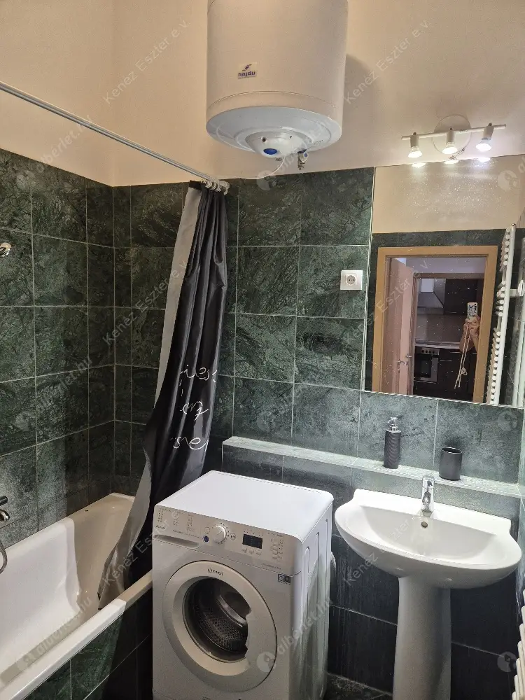 Kiadó albérlet 280000 Ft/hó áron: Budapest, VII. kerület  Király utca. Mérete: 47 nm, 1 szobás | Alberlet.hu - 6633899