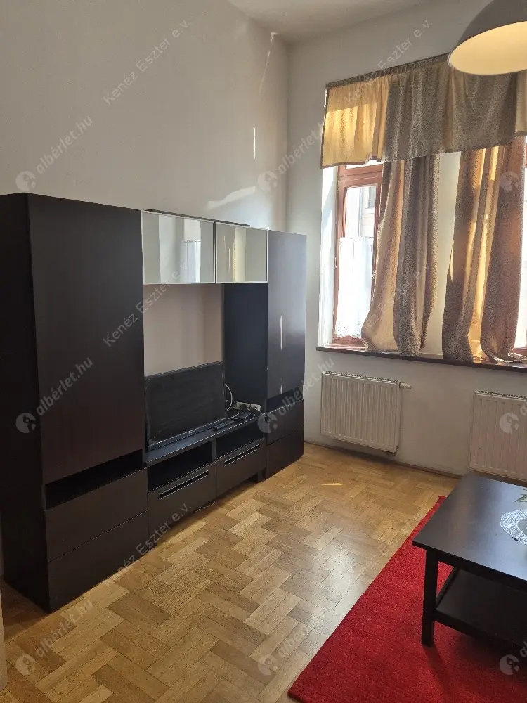 Kiadó albérlet 280000 Ft/hó áron: Budapest, VII. kerület  Király utca. Mérete: 47 nm, 1 szobás | Alberlet.hu - 6633903