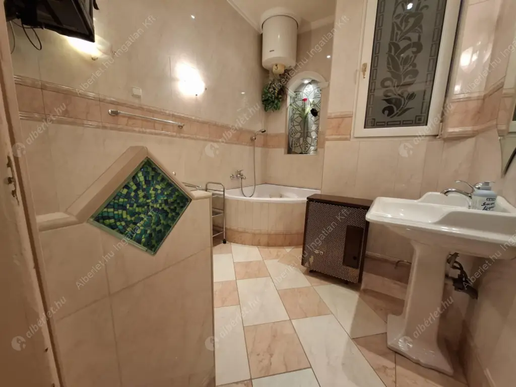 Kiadó albérlet 450000 Ft/hó áron: Budapest, VII. kerület  Király utca. Mérete: 64 nm, 2 szobás | Alberlet.hu - 6595719