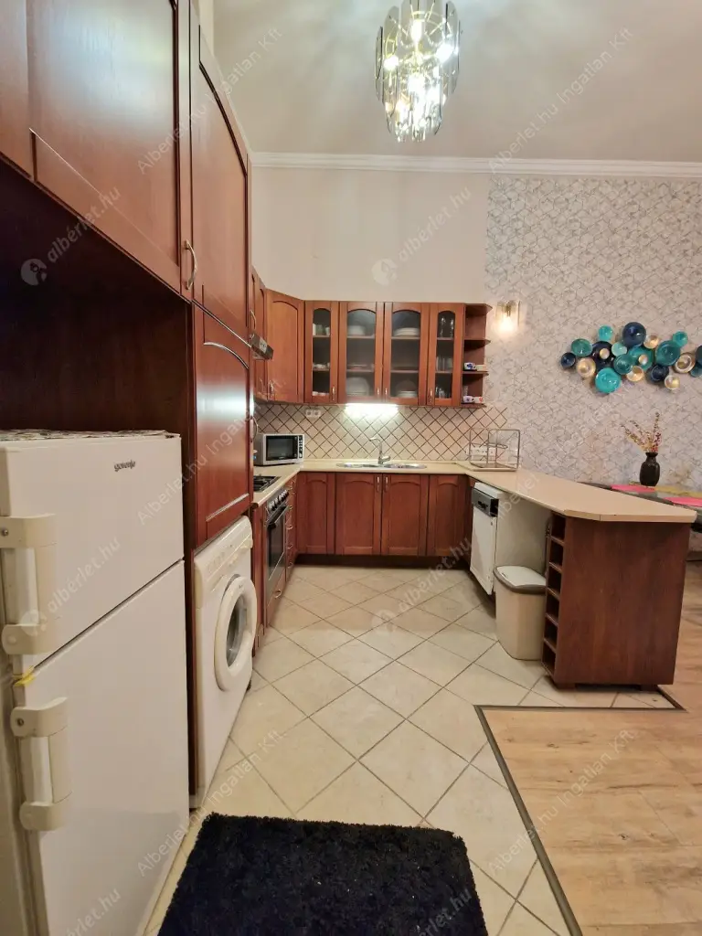 Kiadó albérlet 280000 Ft/hó áron: Budapest, VII. kerület  Király utca. Mérete: 73 nm, 2 szobás | Alberlet.hu - 6569847