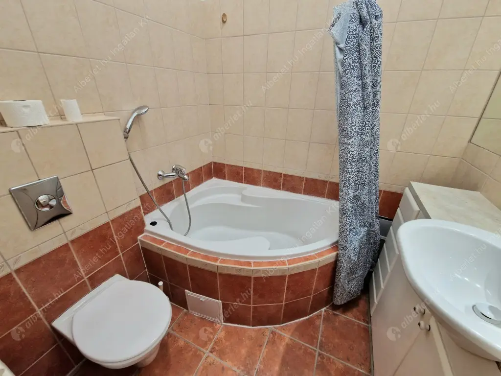 Kiadó albérlet 280000 Ft/hó áron: Budapest, VII. kerület  Király utca. Mérete: 73 nm, 2 szobás | Alberlet.hu - 6569864