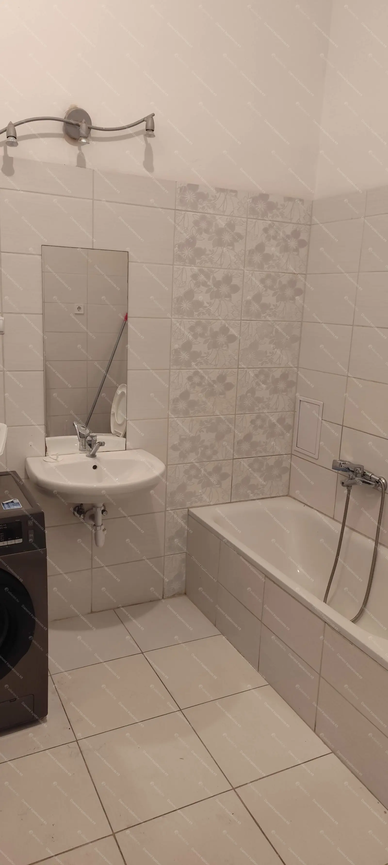 Kiadó albérlet 220000 Ft/hó áron: Budapest, VII. kerület  Klauzál tér. Mérete: 32 nm, 2 szobás | Alberlet.hu - 6650440