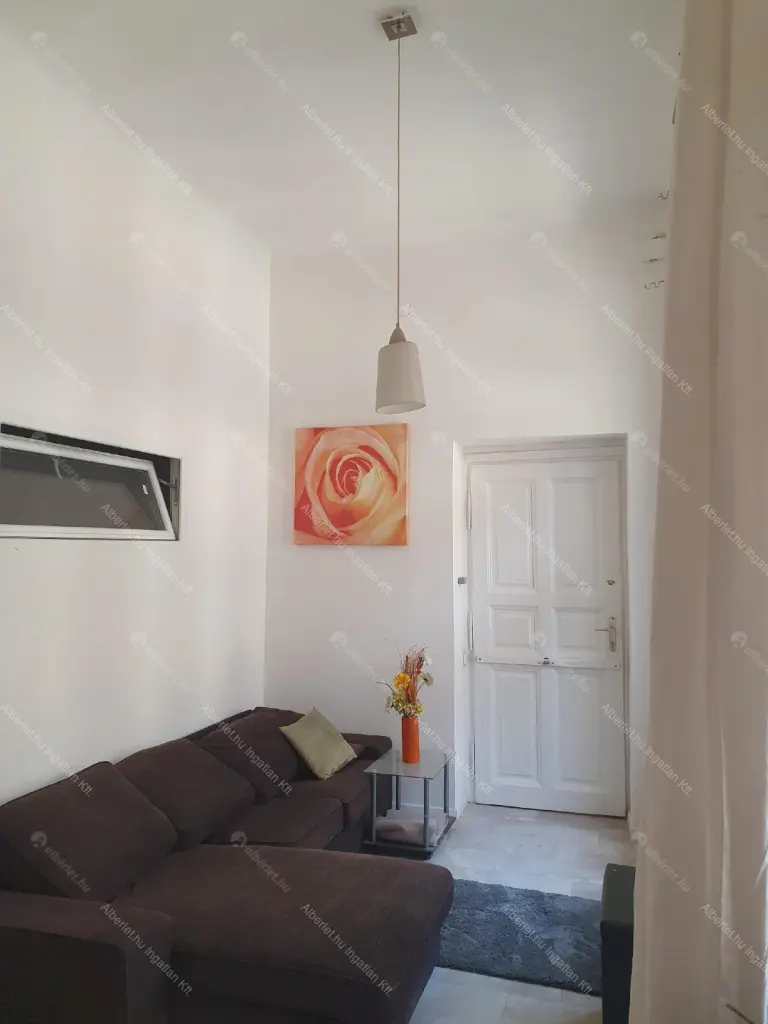 Kiadó albérlet 230000 Ft/hó áron: Budapest, VII. kerület  Klauzál tér. Mérete: 34 nm, 2 szobás | Alberlet.hu - 6646973