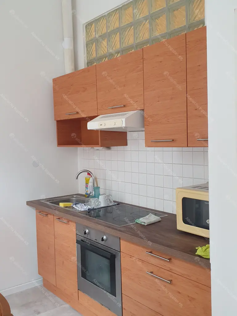 Kiadó albérlet 230000 Ft/hó áron: Budapest, VII. kerület  Klauzál tér. Mérete: 34 nm, 2 szobás | Alberlet.hu - 6646975