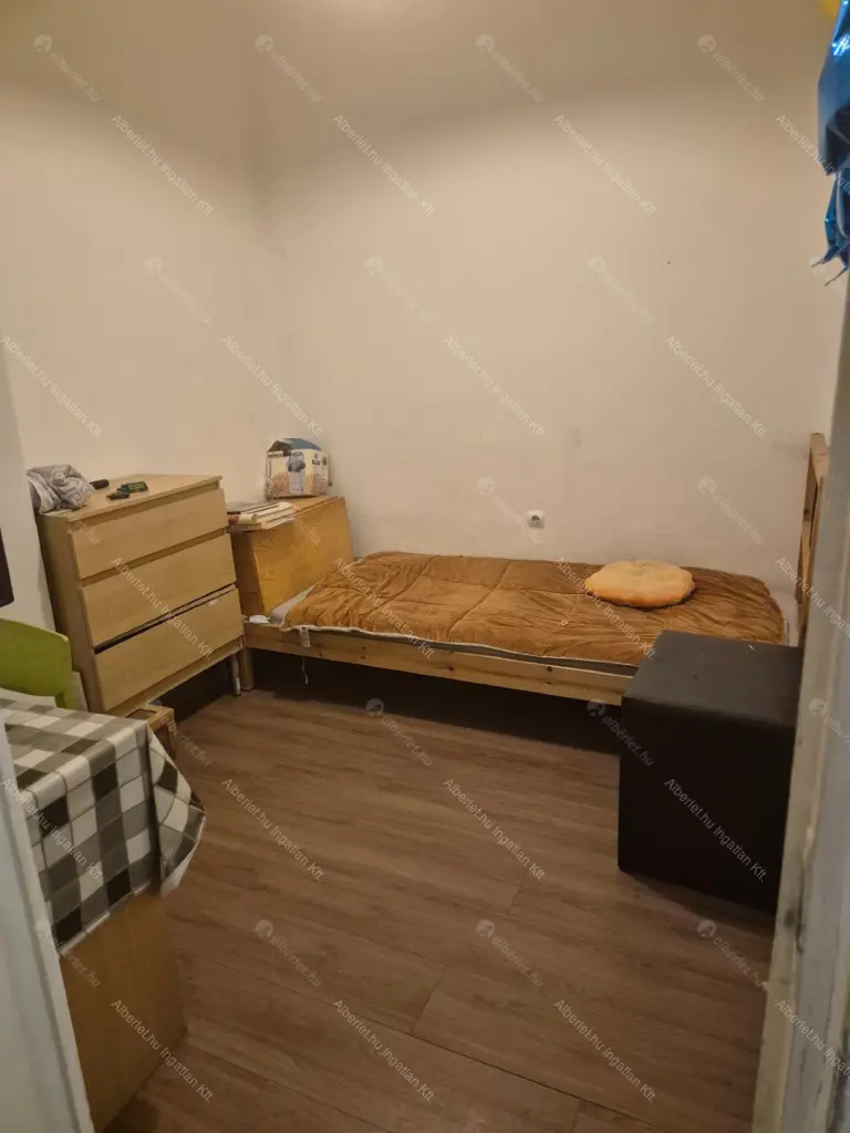 Kiadó albérlet 230000 Ft/hó áron: Budapest, VII. kerület  Klauzál tér. Mérete: 34 nm, 2 szobás | Alberlet.hu - 6648573