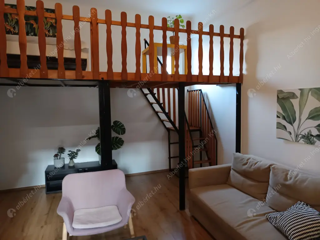 Kiadó albérlet 250000 Ft/hó áron: Budapest, VII. kerület  Klauzál tér. Mérete: 37 nm, 1 szobás | Alberlet.hu - 6582568