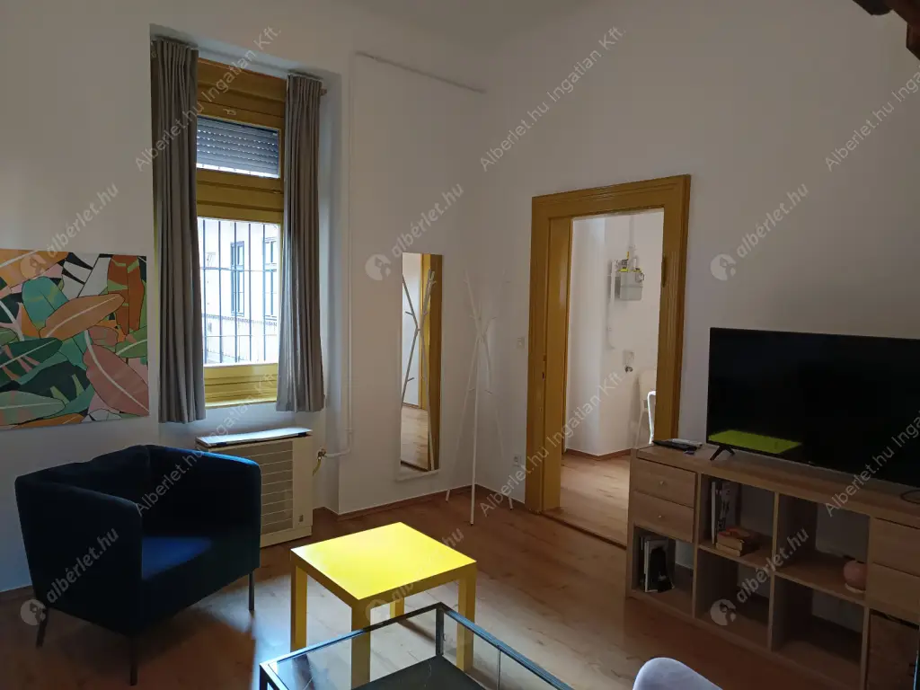 Kiadó albérlet 230000 Ft/hó áron: Budapest, VII. kerület  Klauzál tér. Mérete: 37 nm, 1 szobás | Alberlet.hu - 6589109