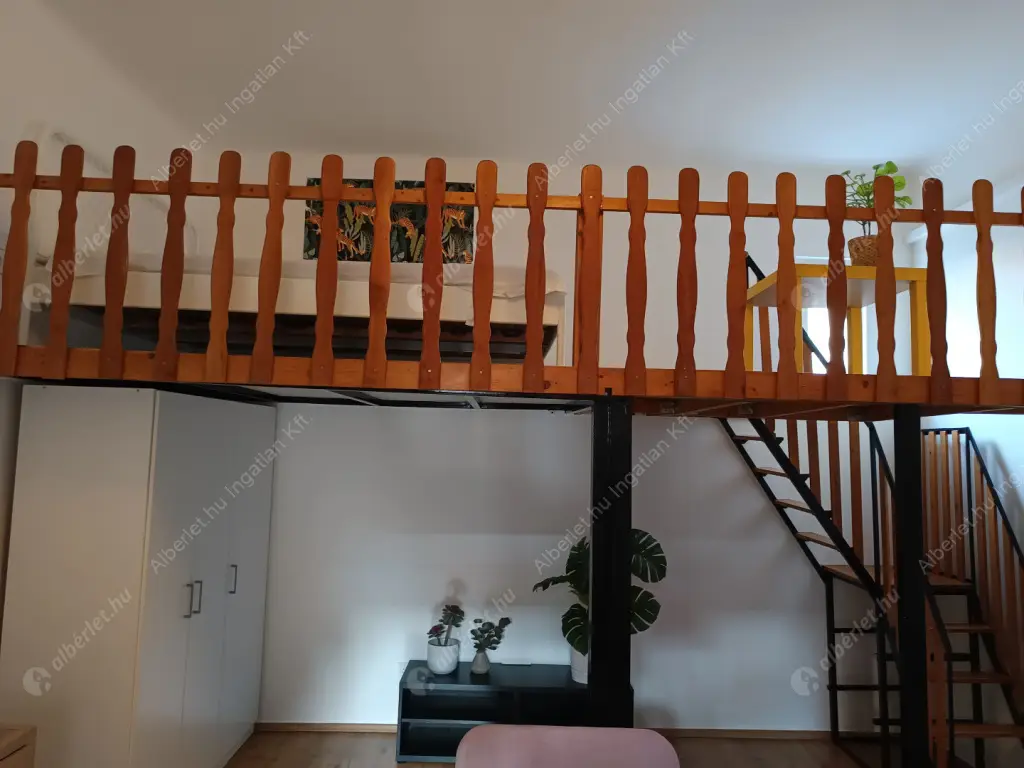 Kiadó albérlet 230000 Ft/hó áron: Budapest, VII. kerület  Klauzál tér. Mérete: 37 nm, 1 szobás | Alberlet.hu - 6589114