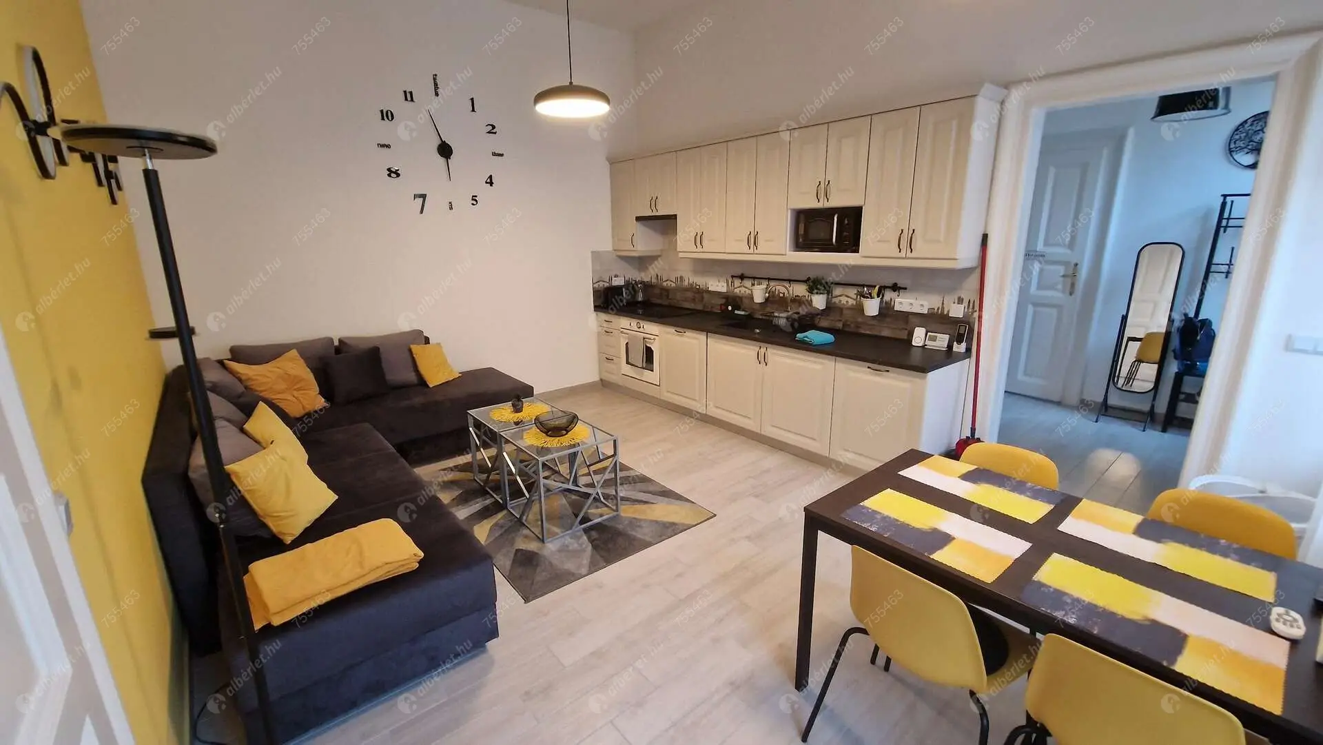 Kiadó albérlet 290000 Ft/hó áron: Budapest, VII. kerület  Klauzál tér. Mérete: 55 nm, 3 szobás | Alberlet.hu - 6371771