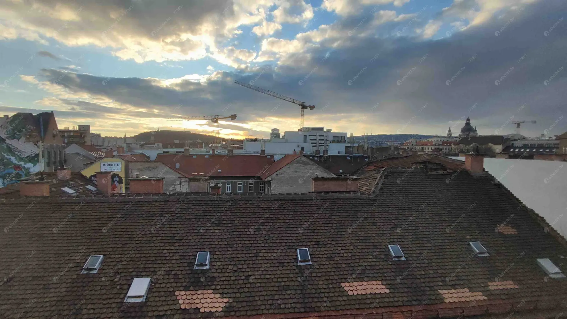 Kiadó albérlet 200000 Ft/hó áron: Budapest, VII. kerület  Klauzál tér. Mérete: 74 nm, 2 szobás | Alberlet.hu - 6638493