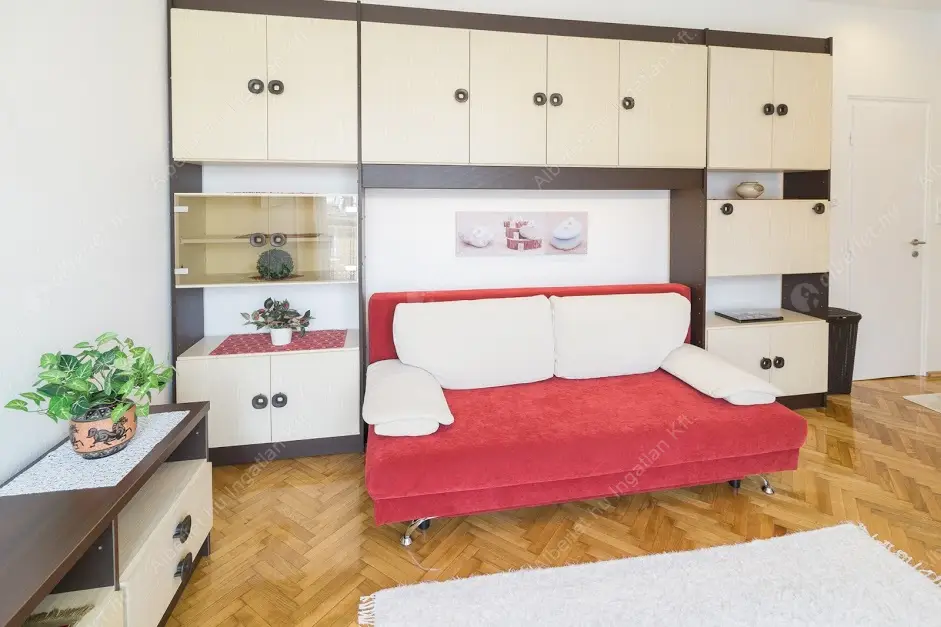 Kiadó albérlet 240000 Ft/hó áron: Budapest, VII. kerület  Madách Imre tér. Mérete: 30 nm, 1 szobás | Alberlet.hu - 6580358