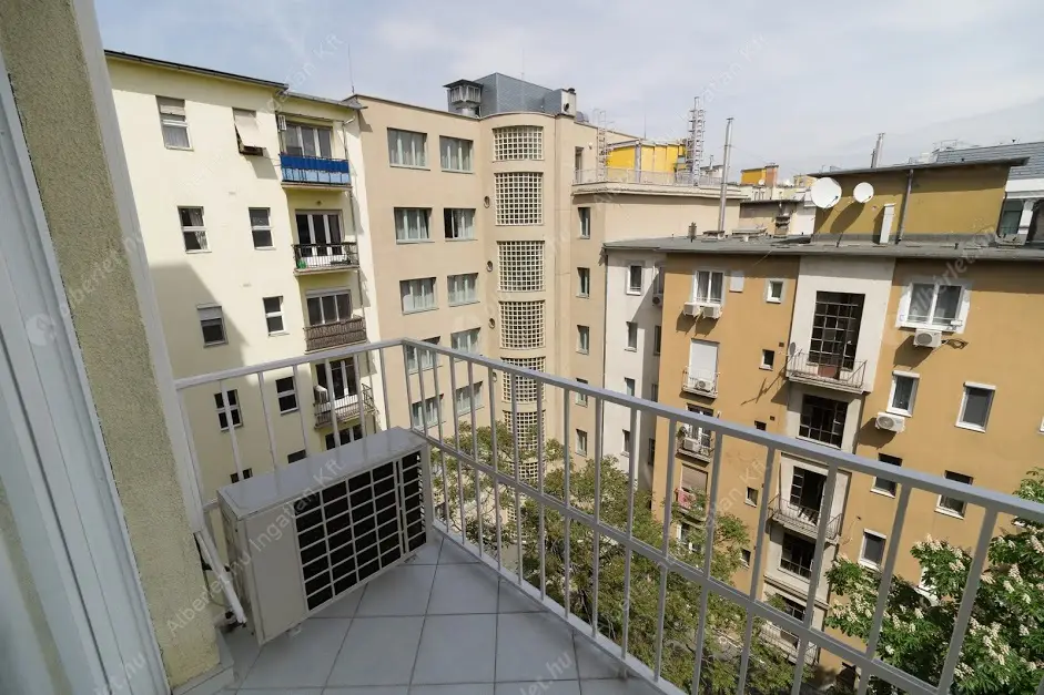 Kiadó albérlet 240000 Ft/hó áron: Budapest, VII. kerület  Madách Imre tér. Mérete: 30 nm, 1 szobás | Alberlet.hu - 6580375