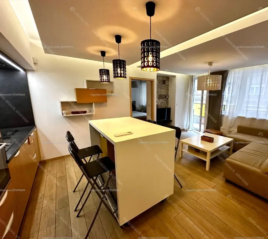 Kiadó albérlet 360000 Ft/hó áron: Budapest, VII. kerület  Madách Imre tér. Mérete: 60 nm, 2 szobás | Alberlet.hu - 6647836