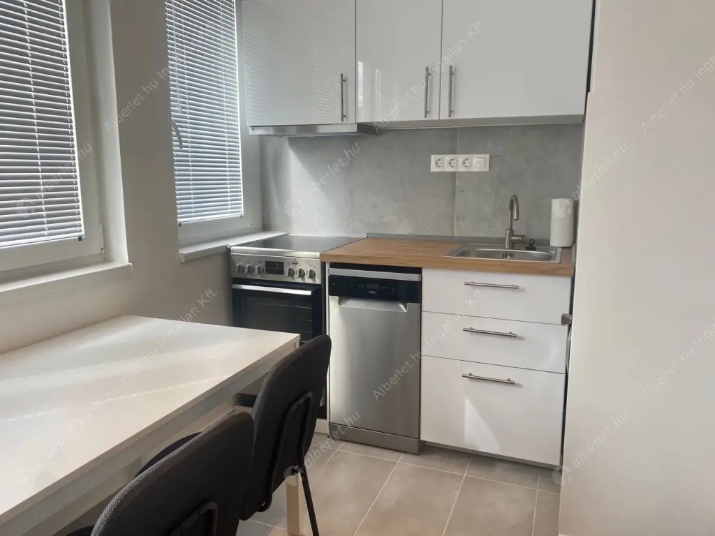 Kiadó albérlet 350000 Ft/hó áron: Budapest, VII. kerület  Madách Imre út. Mérete: 52 nm, 1 szobás | Alberlet.hu - 6525084