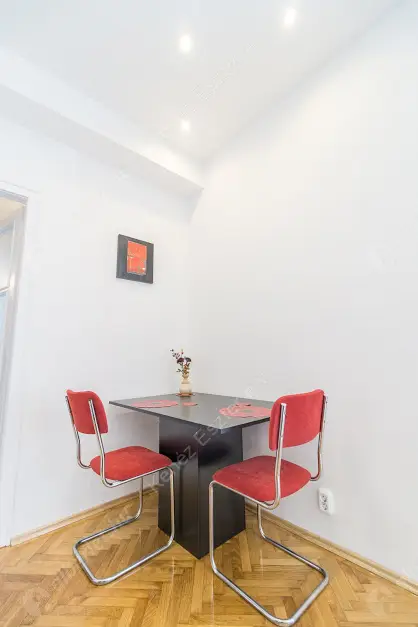 Kiadó albérlet 350000 Ft/hó áron: Budapest, VII. kerület  Madách Imre út. Mérete: 52 nm, 1 szobás | Alberlet.hu - 6548461