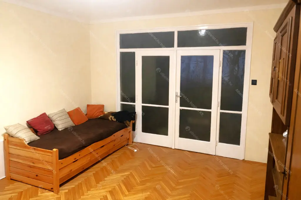 Kiadó albérlet 295000 Ft/hó áron: Budapest, VII. kerület  Madách Imre út. Mérete: 73 nm, 2 szobás | Alberlet.hu - 6691328