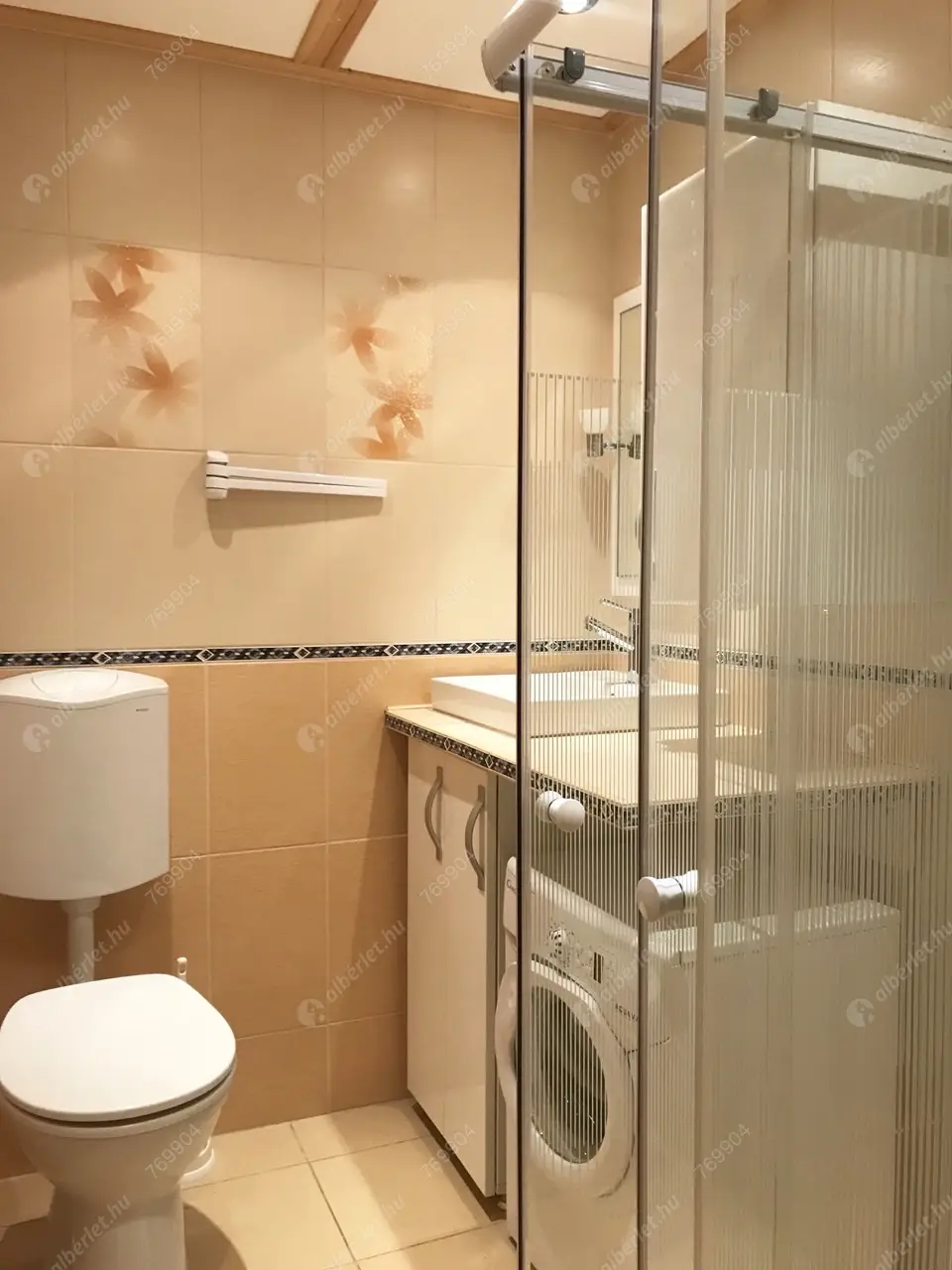 Kiadó albérlet 232000 Ft/hó áron: Budapest, VII. kerület  Madách tér. Mérete: 27 nm, 1 szobás | Alberlet.hu - 6563214