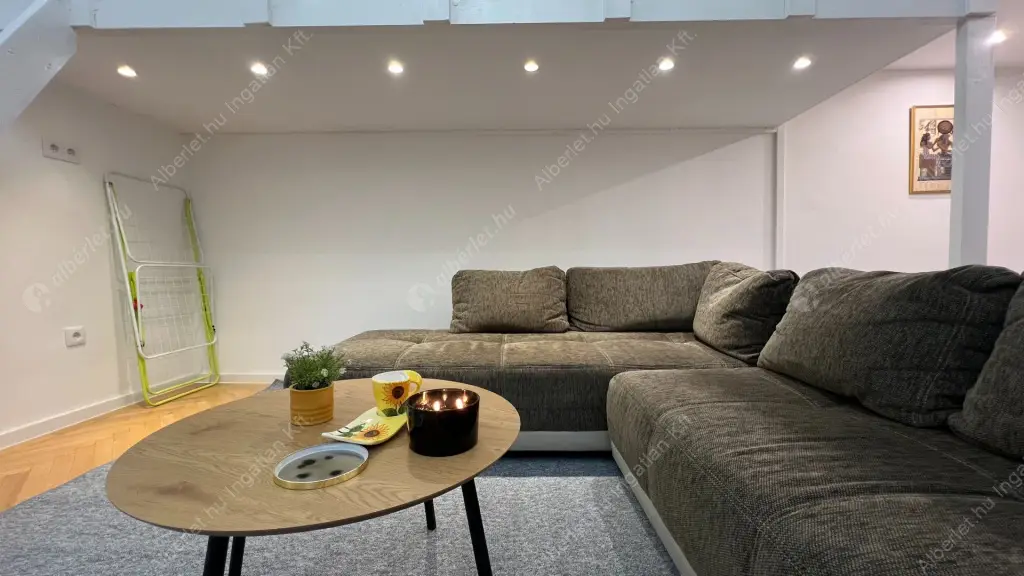 Kiadó albérlet 250000 Ft/hó áron: Budapest, VII. kerület  Marek József utca. Mérete: 35 nm, 1 szobás | Alberlet.hu - 6570046