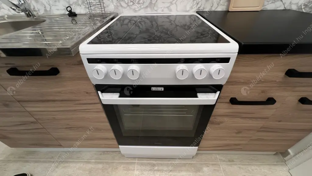 Kiadó albérlet 250000 Ft/hó áron: Budapest, VII. kerület  Marek József utca. Mérete: 35 nm, 1 szobás | Alberlet.hu - 6570052