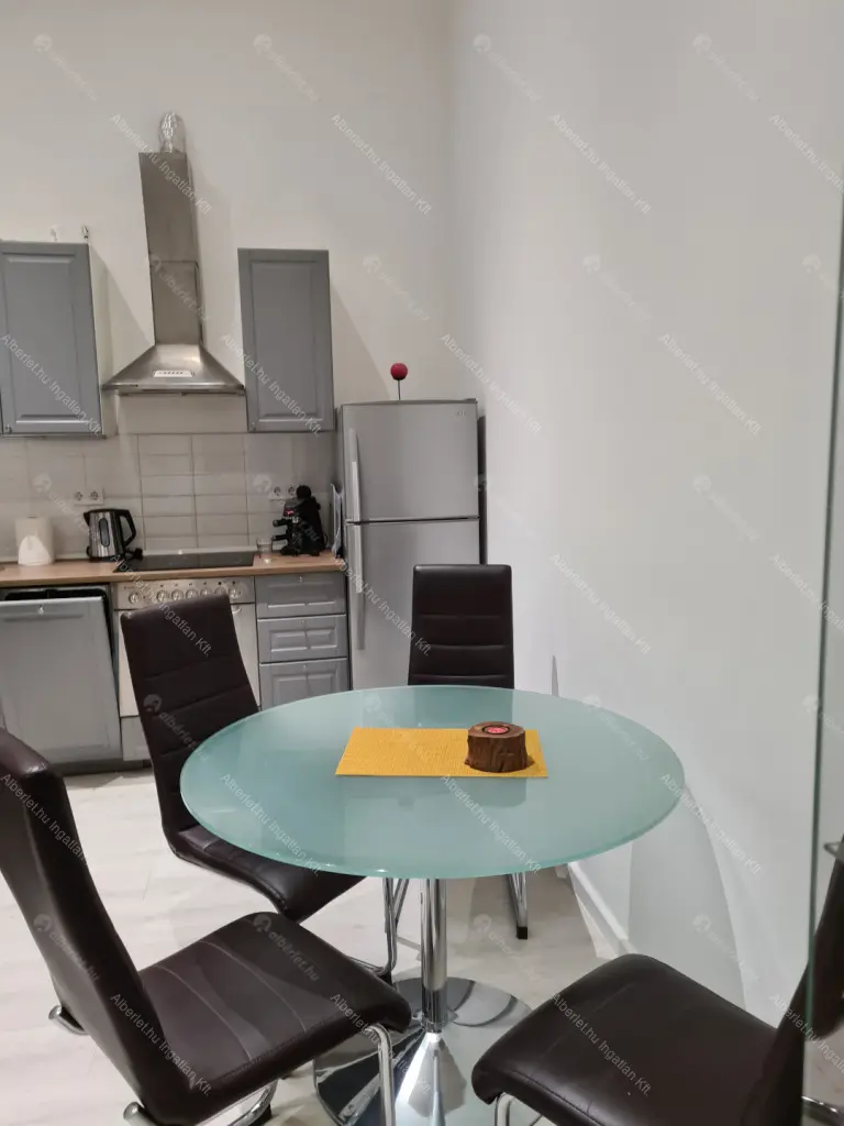 Kiadó albérlet 280000 Ft/hó áron: Budapest, VII. kerület  Marek József utca. Mérete: 50 nm, 2 szobás | Alberlet.hu - 6660726