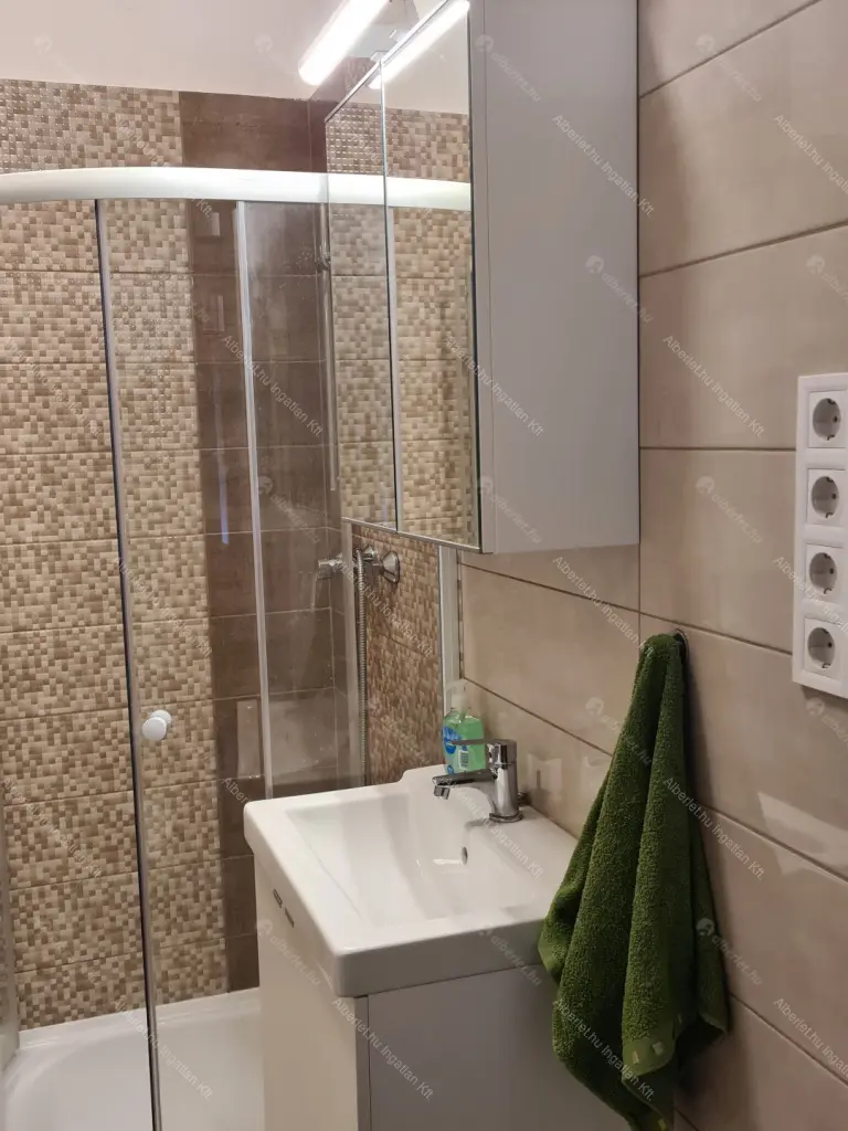 Kiadó albérlet 280000 Ft/hó áron: Budapest, VII. kerület  Marek József utca. Mérete: 50 nm, 2 szobás | Alberlet.hu - 6662704