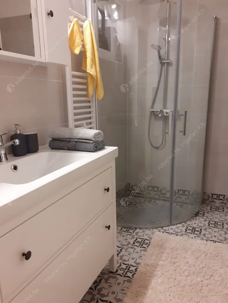 Kiadó albérlet 400000 Ft/hó áron: Budapest, VII. kerület  Marek József utca. Mérete: 74 nm, 2 szobás | Alberlet.hu - 6639159