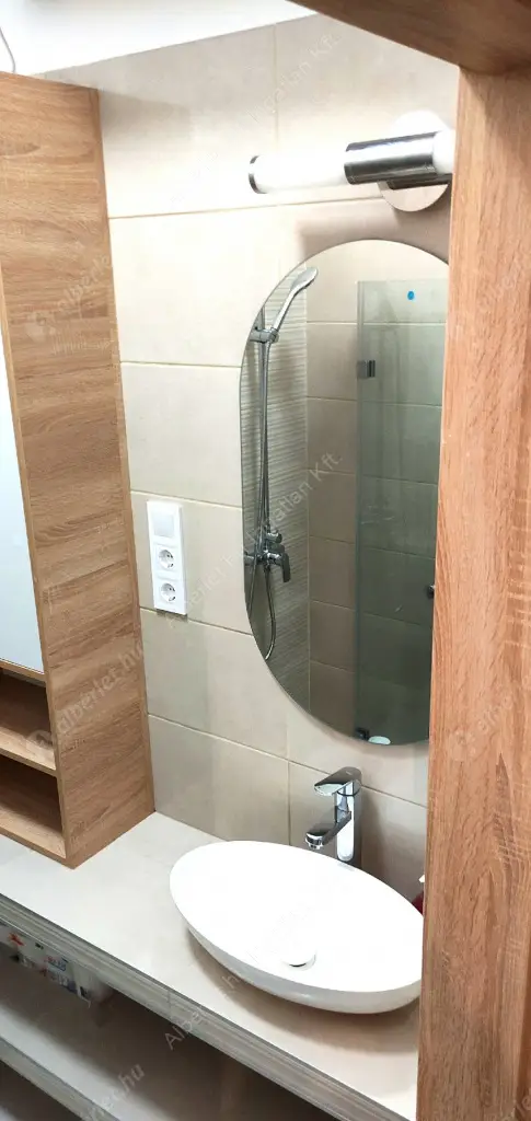 Kiadó albérlet 210000 Ft/hó áron: Budapest, VII. kerület  Murányi utca. Mérete: 30 nm, 1 szobás | Alberlet.hu - 6604521