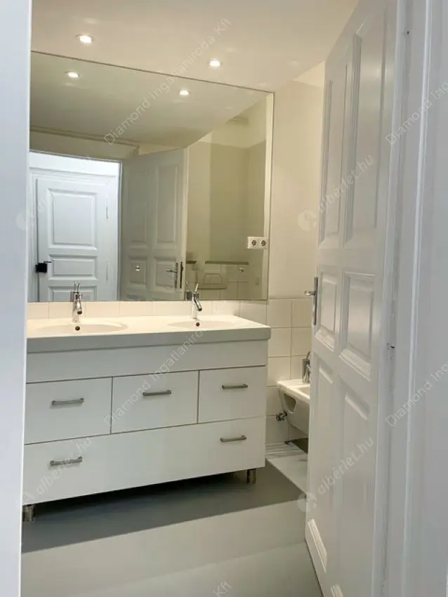 Kiadó albérlet 300000 Ft/hó áron: Budapest, VII. kerület  Murányi utca. Mérete: 68 nm, 2 szobás | Alberlet.hu - 6612822