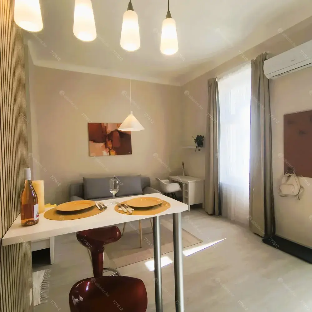 Kiadó albérlet 190000 Ft/hó áron: Budapest, VII. kerület  Nefelejcs . Mérete: 30 nm, 1 szobás | Alberlet.hu - 6706934