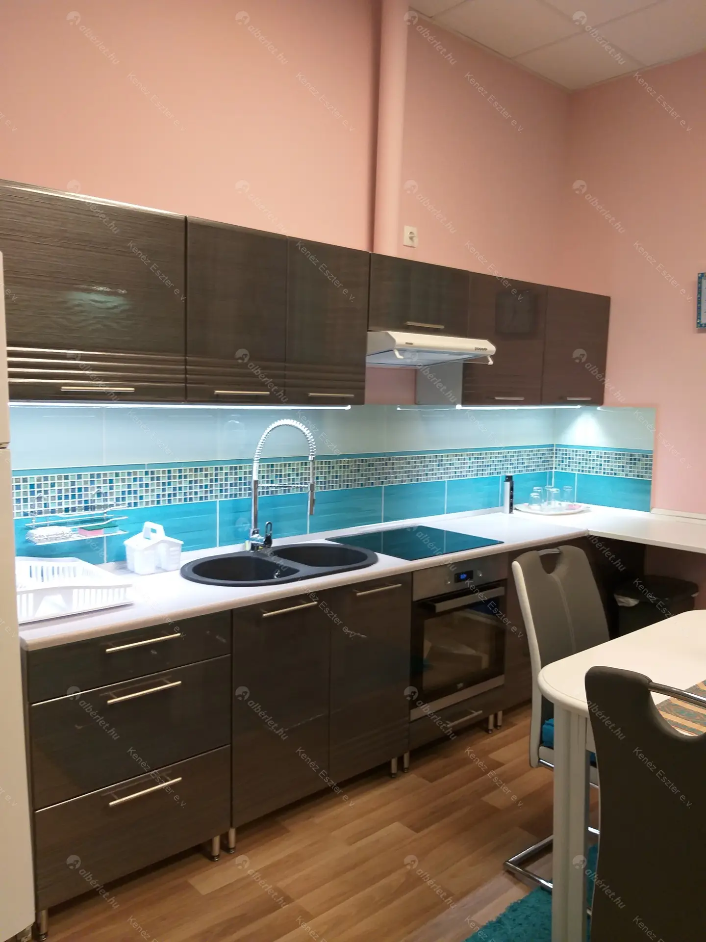 Kiadó albérlet 246000 Ft/hó áron: Budapest, VII. kerület  Nefelejcs utca. Mérete: 48 nm, 1 szobás | Alberlet.hu - 6533081