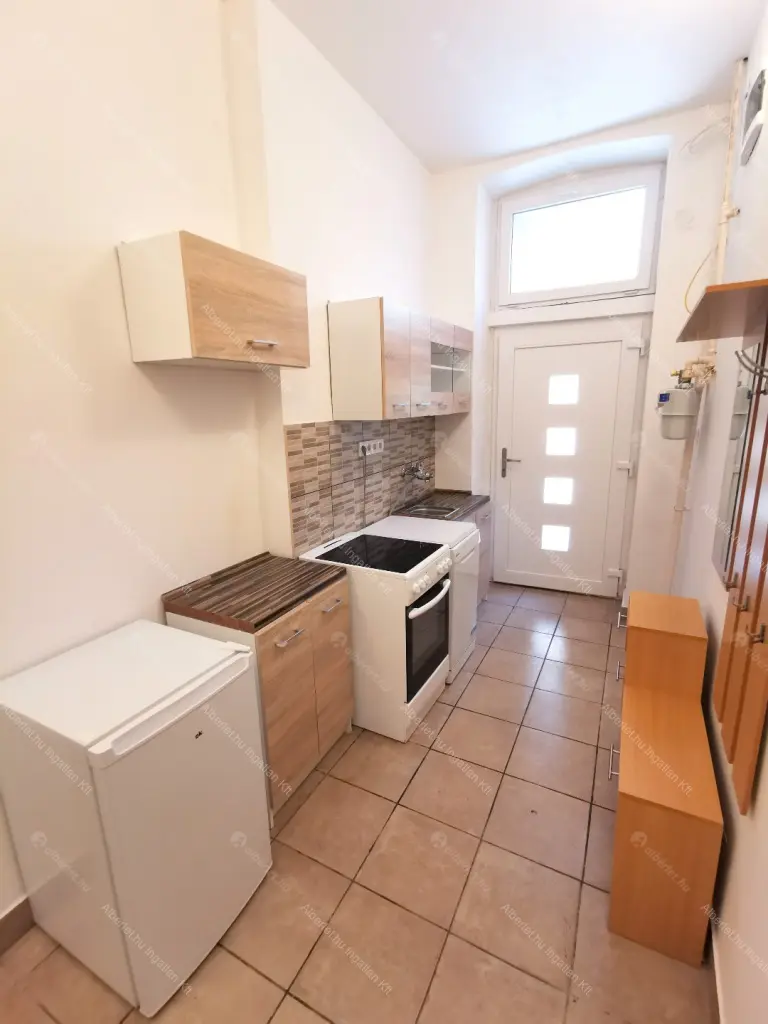 Kiadó albérlet 200000 Ft/hó áron: Budapest, VII. kerület  Nefelejcs utca. Mérete: 48 nm, 1 szobás | Alberlet.hu - 6705420