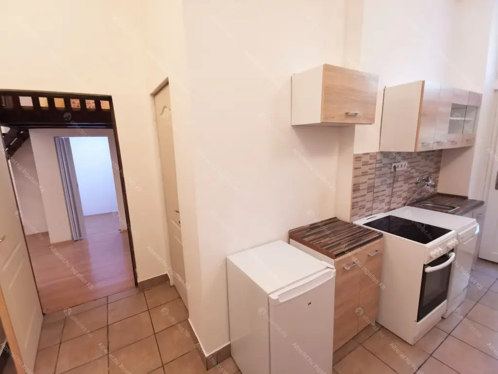 Kiadó albérlet 200000 Ft/hó áron: Budapest, VII. kerület  Nefelejcs utca. Mérete: 48 nm, 1 szobás | Alberlet.hu - 6705421