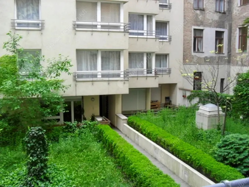 Kiadó albérlet 225000 Ft/hó áron: Budapest, VII. kerület  Peterdy utca. Mérete: 47 nm, 2 szobás | Alberlet.hu - 6620499