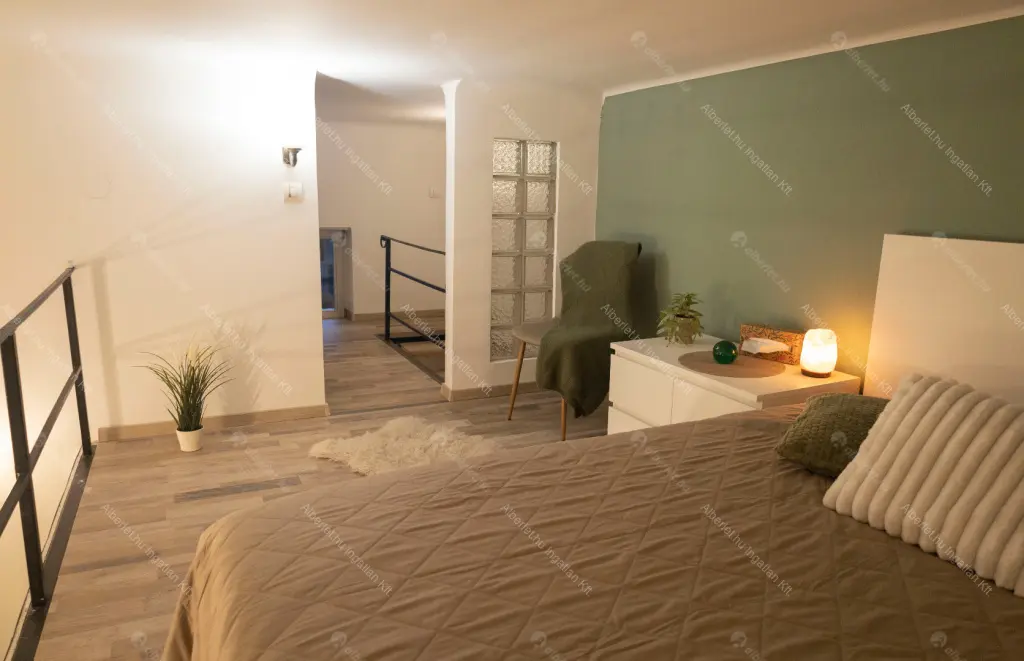 Kiadó albérlet 260000 Ft/hó áron: Budapest, VII. kerület  Peterdy utca. Mérete: 60 nm, 1 szobás | Alberlet.hu - 6678198