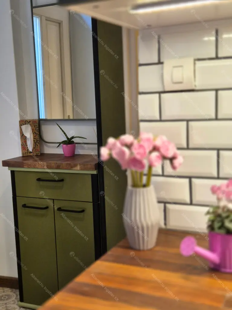 Kiadó albérlet 260000 Ft/hó áron: Budapest, VII. kerület  Peterdy utca. Mérete: 60 nm, 1 szobás | Alberlet.hu - 6678205