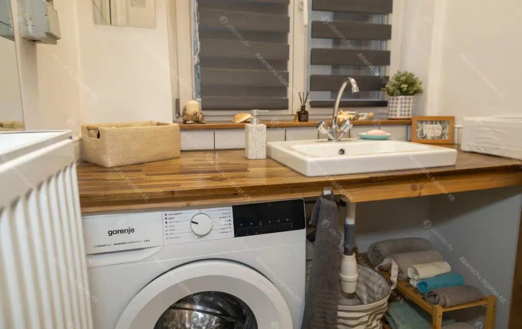 Kiadó albérlet 260000 Ft/hó áron: Budapest, VII. kerület  Peterdy utca. Mérete: 60 nm, 1 szobás | Alberlet.hu - 6678209