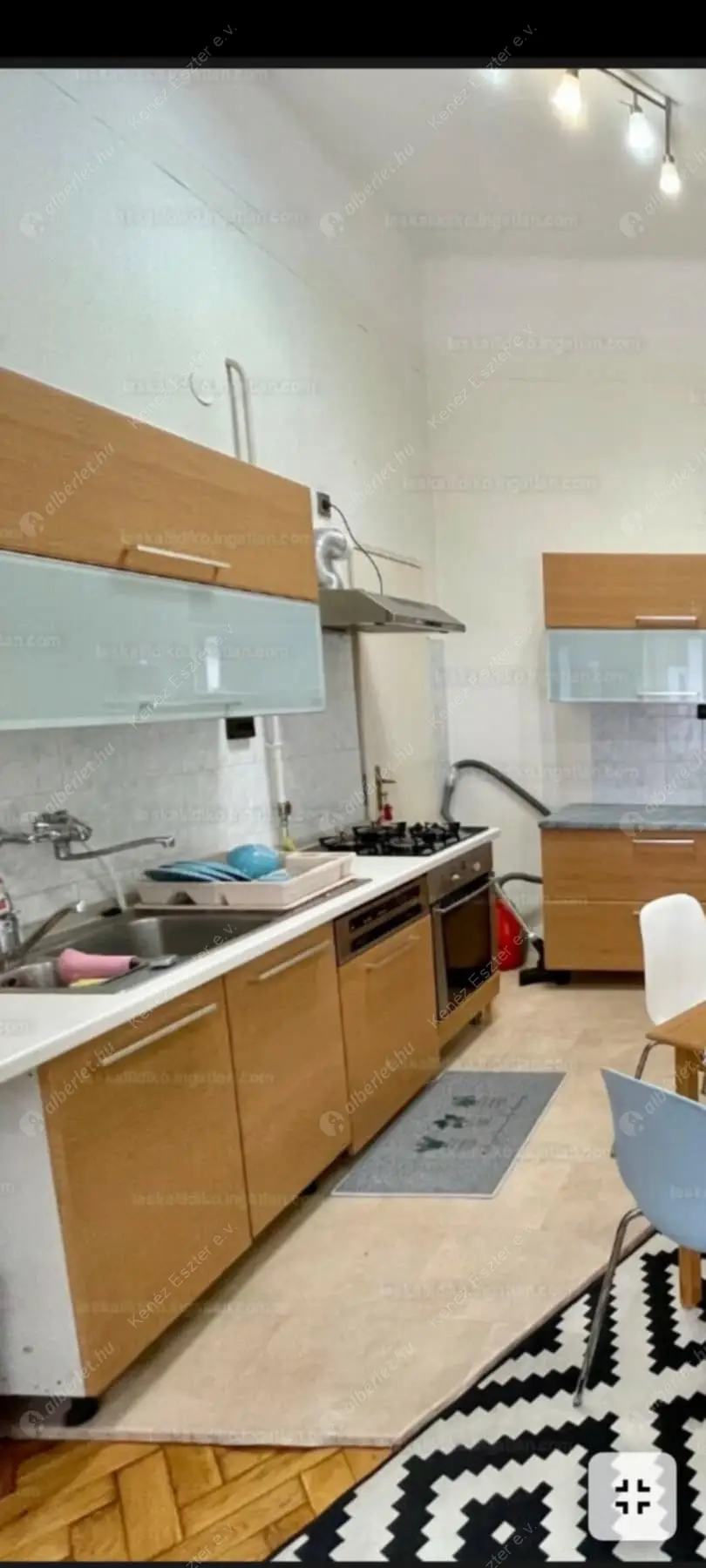 Kiadó albérlet 300000 Ft/hó áron: Budapest, VII. kerület  Péterfy Sándor utca. Mérete: 68 nm, 3 szobás | Alberlet.hu - 6525732