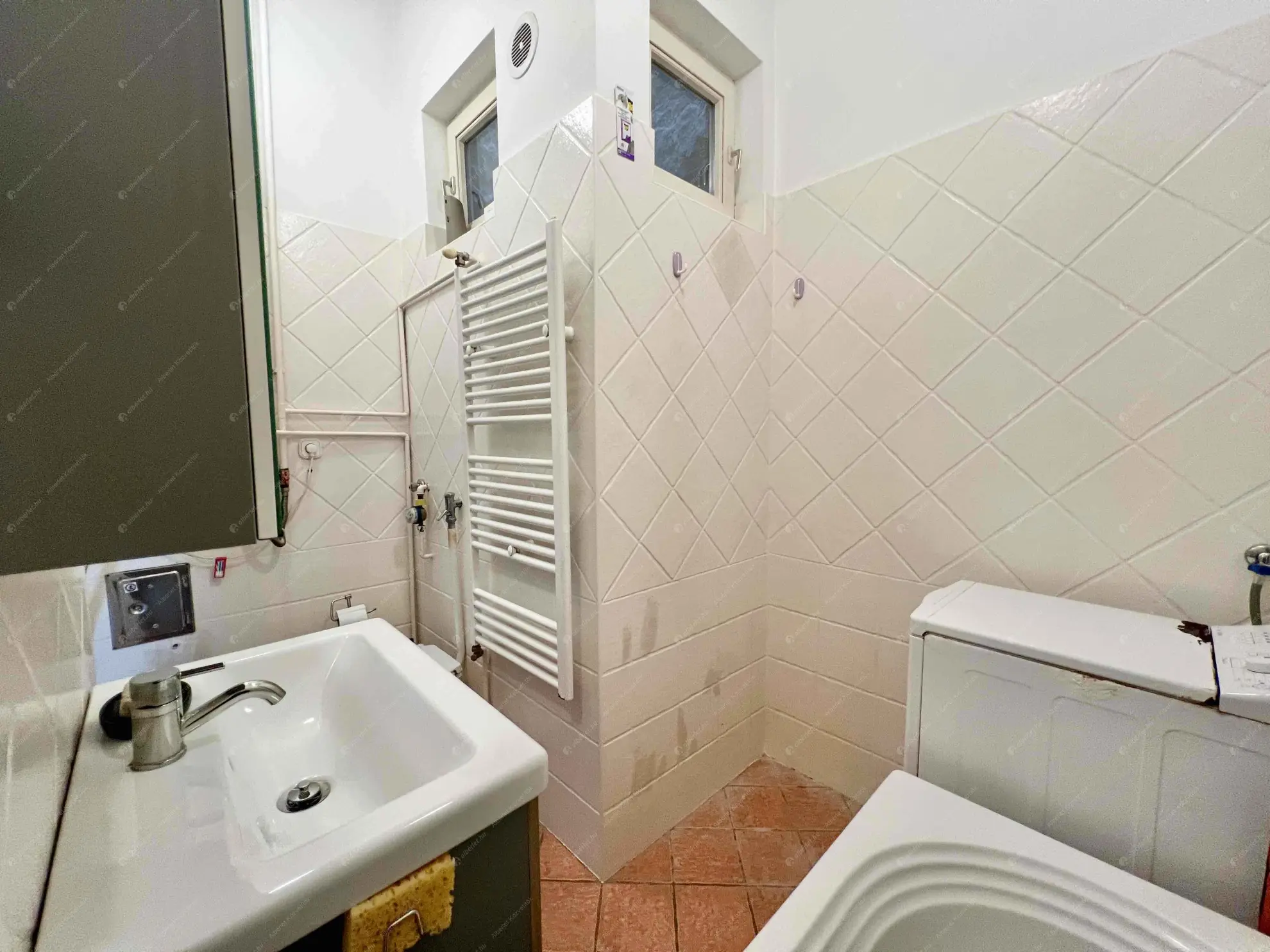 Kiadó albérlet 260000 Ft/hó áron: Budapest, VII. kerület  Péterfy Sándor utca. Mérete: 70 nm, 2 szobás | Alberlet.hu - 6631123