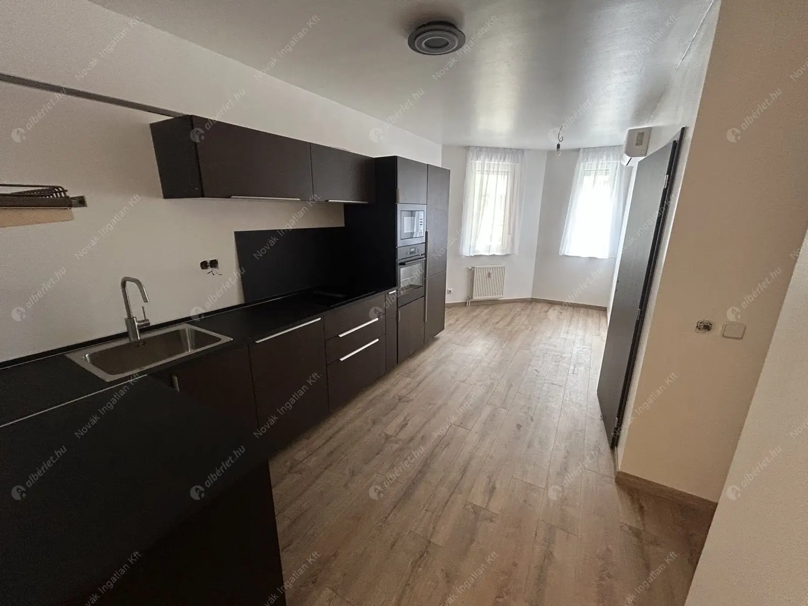 Kiadó albérlet 400000 Ft/hó áron: Budapest, VII. kerület  Péterfy Sándor utca. Mérete: 78 nm, 2 szobás | Alberlet.hu - 6574100