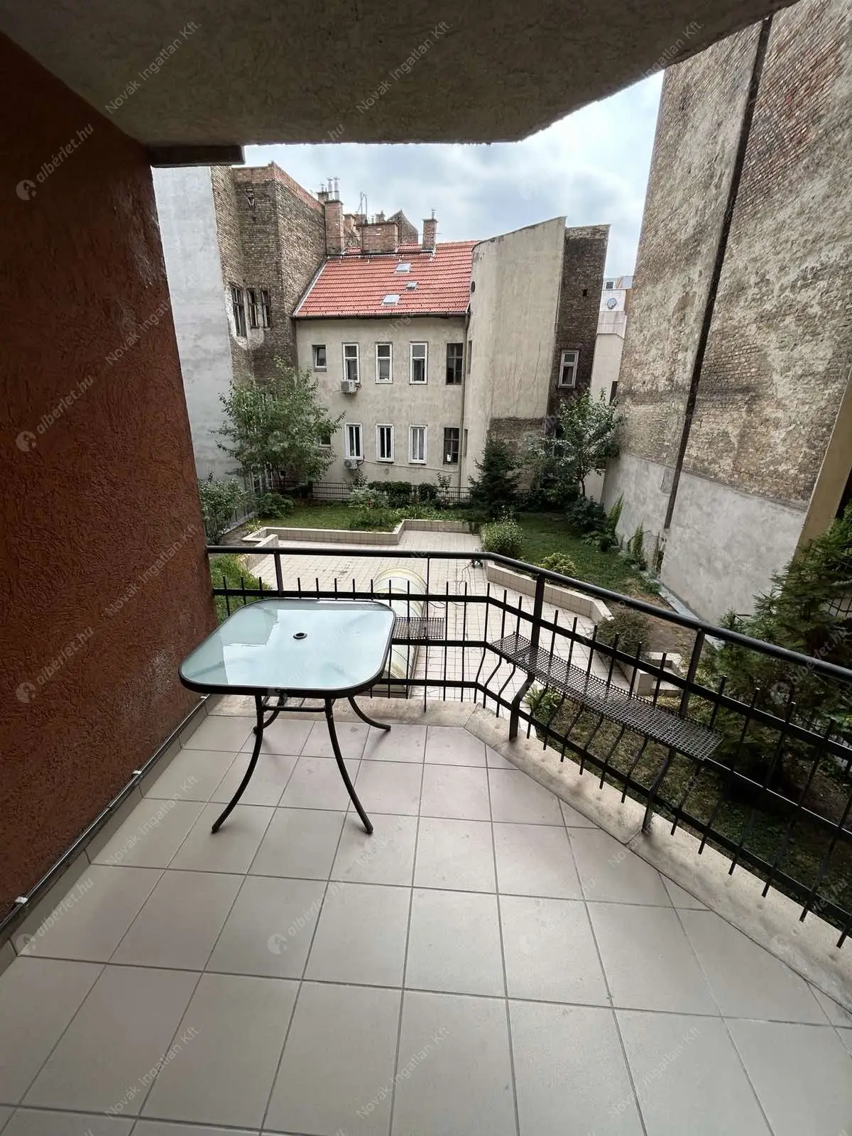 Kiadó albérlet 400000 Ft/hó áron: Budapest, VII. kerület  Péterfy Sándor utca. Mérete: 78 nm, 2 szobás | Alberlet.hu - 6574111