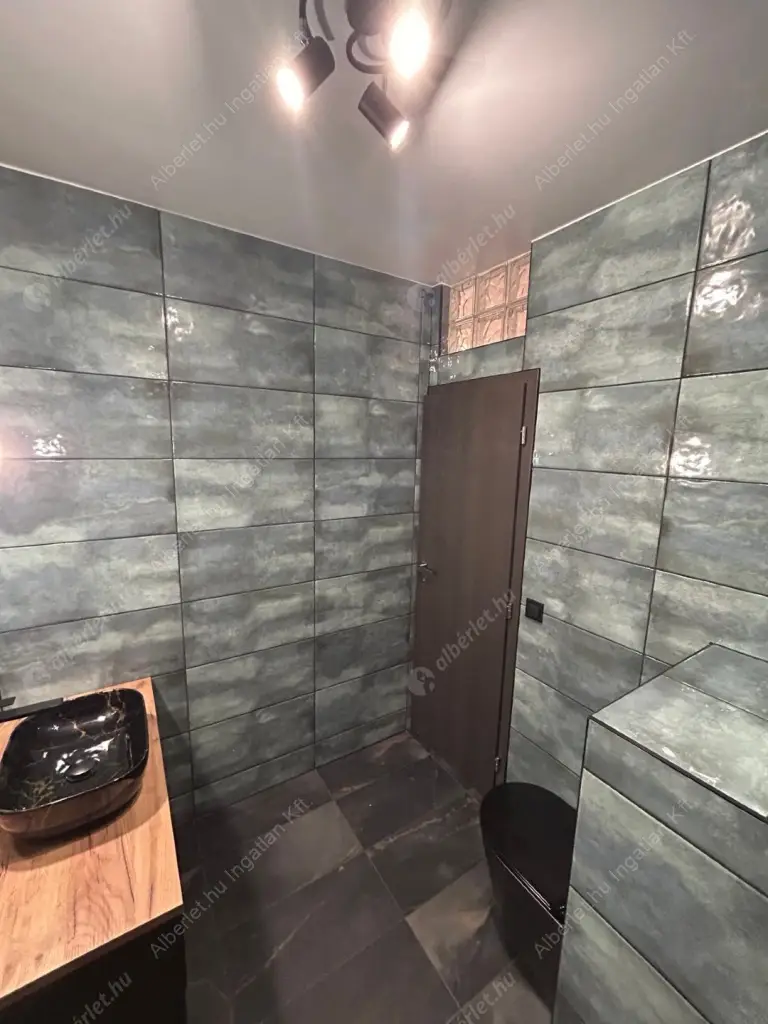 Kiadó albérlet 430000 Ft/hó áron: Budapest, VII. kerület  Péterfy Sándor utca. Mérete: 78 nm, 2 szobás | Alberlet.hu - 6580569