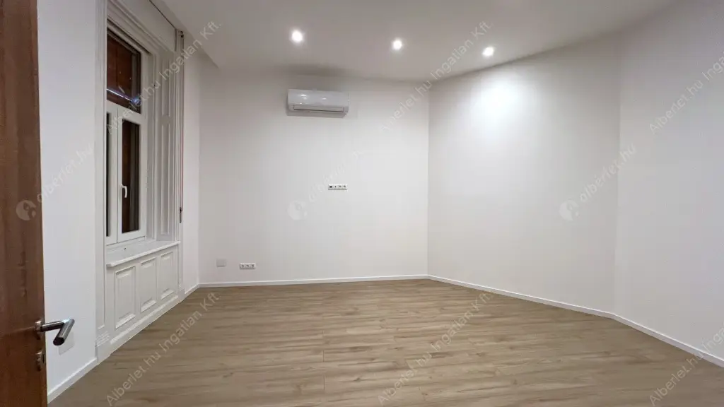 Kiadó albérlet 350000 Ft/hó áron: Budapest, VII. kerület  Péterfy Sándor utca. Mérete: 88 nm, 3 szobás | Alberlet.hu - 6561953