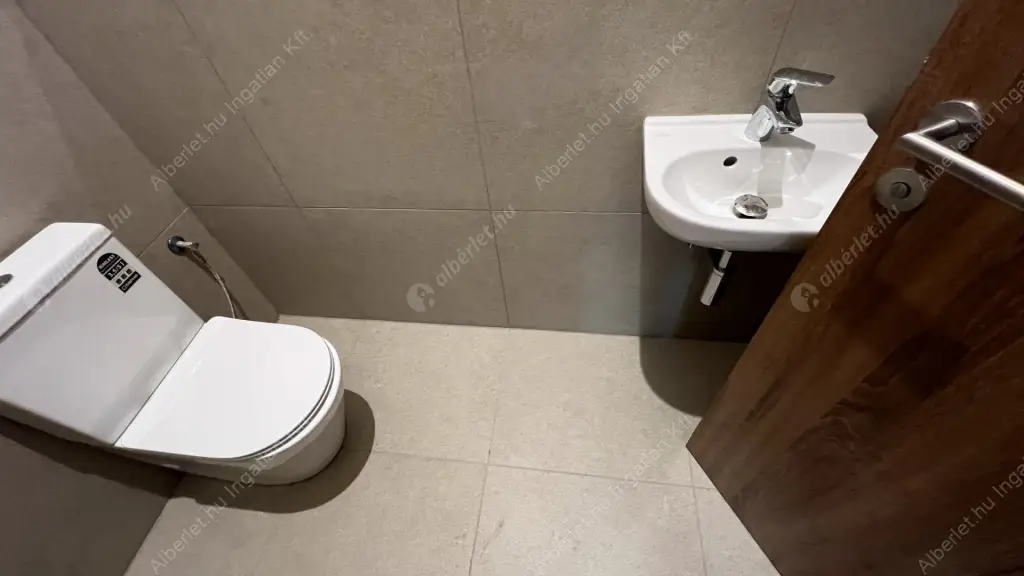 Kiadó albérlet 350000 Ft/hó áron: Budapest, VII. kerület  Péterfy Sándor utca. Mérete: 88 nm, 3 szobás | Alberlet.hu - 6561964