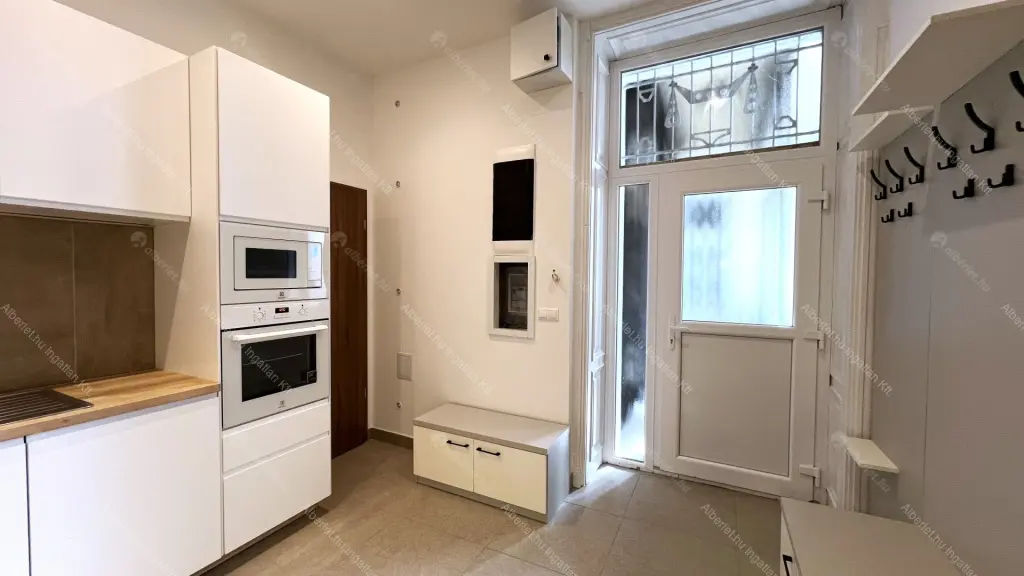 Kiadó albérlet 350000 Ft/hó áron: Budapest, VII. kerület  Péterfy Sándor utca. Mérete: 88 nm, 3 szobás | Alberlet.hu - 6651717