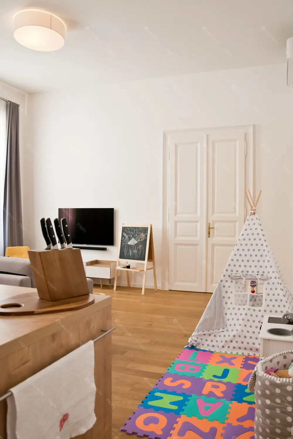 Kiadó albérlet 390000 Ft/hó áron: Budapest, VII. kerület  Péterfy Sándor utca. Mérete: 89 nm, 3 szobás | Alberlet.hu - 6666363