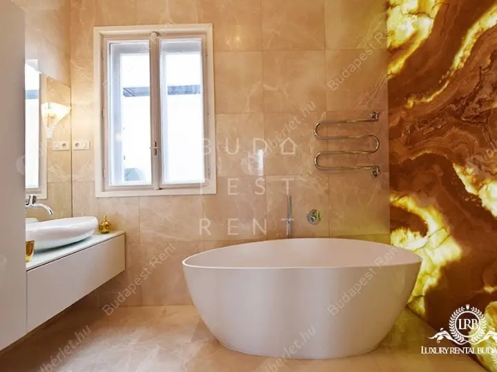 Kiadó albérlet 718000 Ft/hó áron: Budapest, VII. kerület  Rákóczi út. Mérete: 100 nm, 2 szobás | Alberlet.hu - 5939742