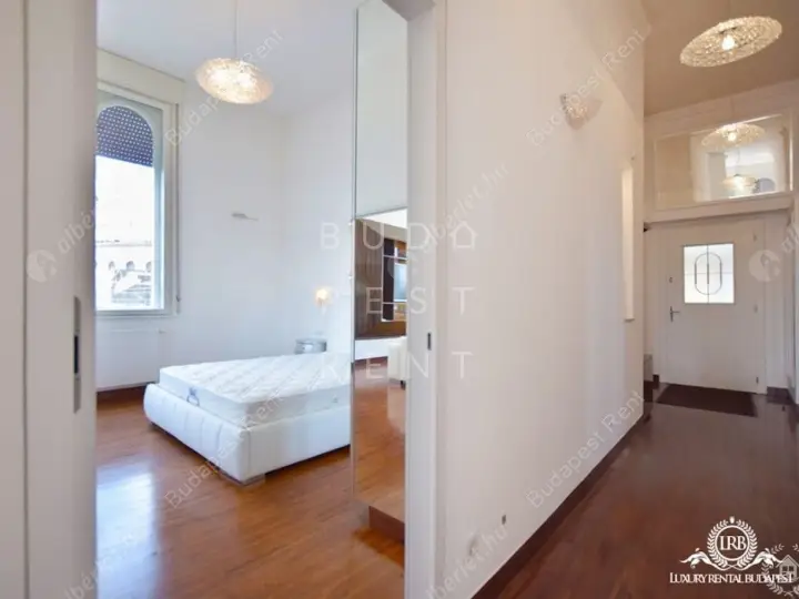 Kiadó albérlet 718000 Ft/hó áron: Budapest, VII. kerület  Rákóczi út. Mérete: 100 nm, 2 szobás | Alberlet.hu - 5939746