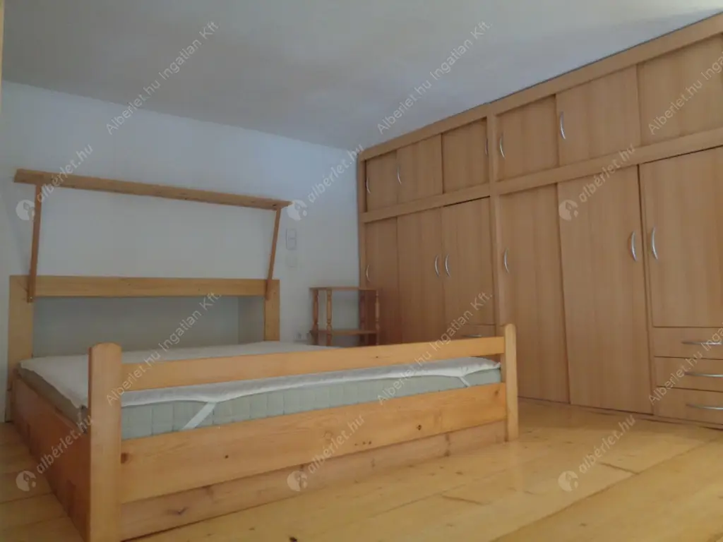 Kiadó albérlet 198000 Ft/hó áron: Budapest, VII. kerület  Rákóczi út. Mérete: 38 nm, 1 szobás | Alberlet.hu - 6591401