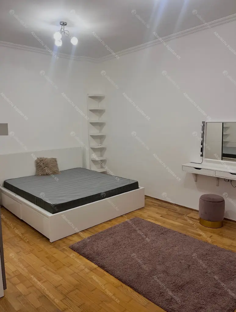 Kiadó albérlet 270000 Ft/hó áron: Budapest, VII. kerület  Rákóczi út. Mérete: 46 nm, 1 szobás | Alberlet.hu - 6685022